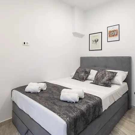 Providenca - Beachfront *