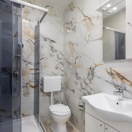 Providenca - Beachfront Daire Makarska