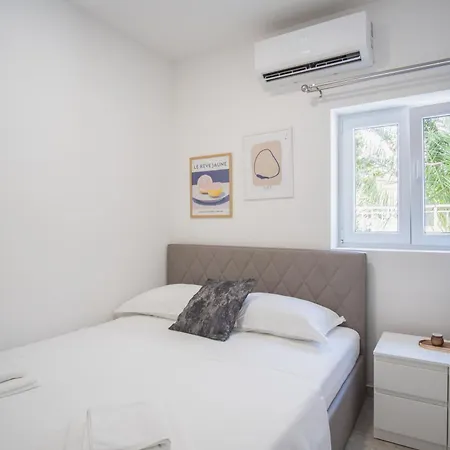 Providenca - Beachfront Daire *