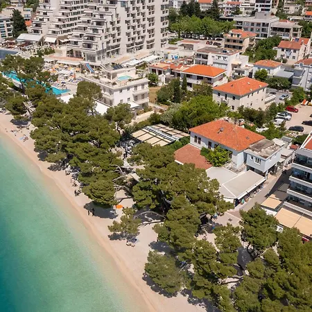 Beachfront Apartments Makarska Apartamento