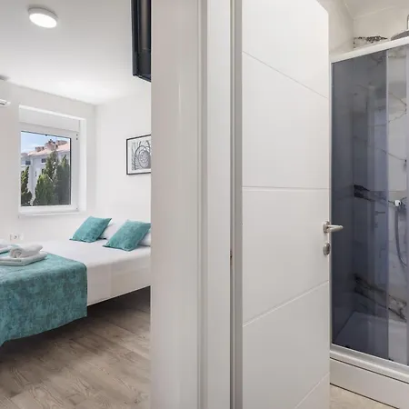 Beachfront Apartments Makarska *