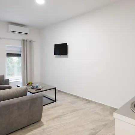 Providenca - Beachfront ماكارسكا